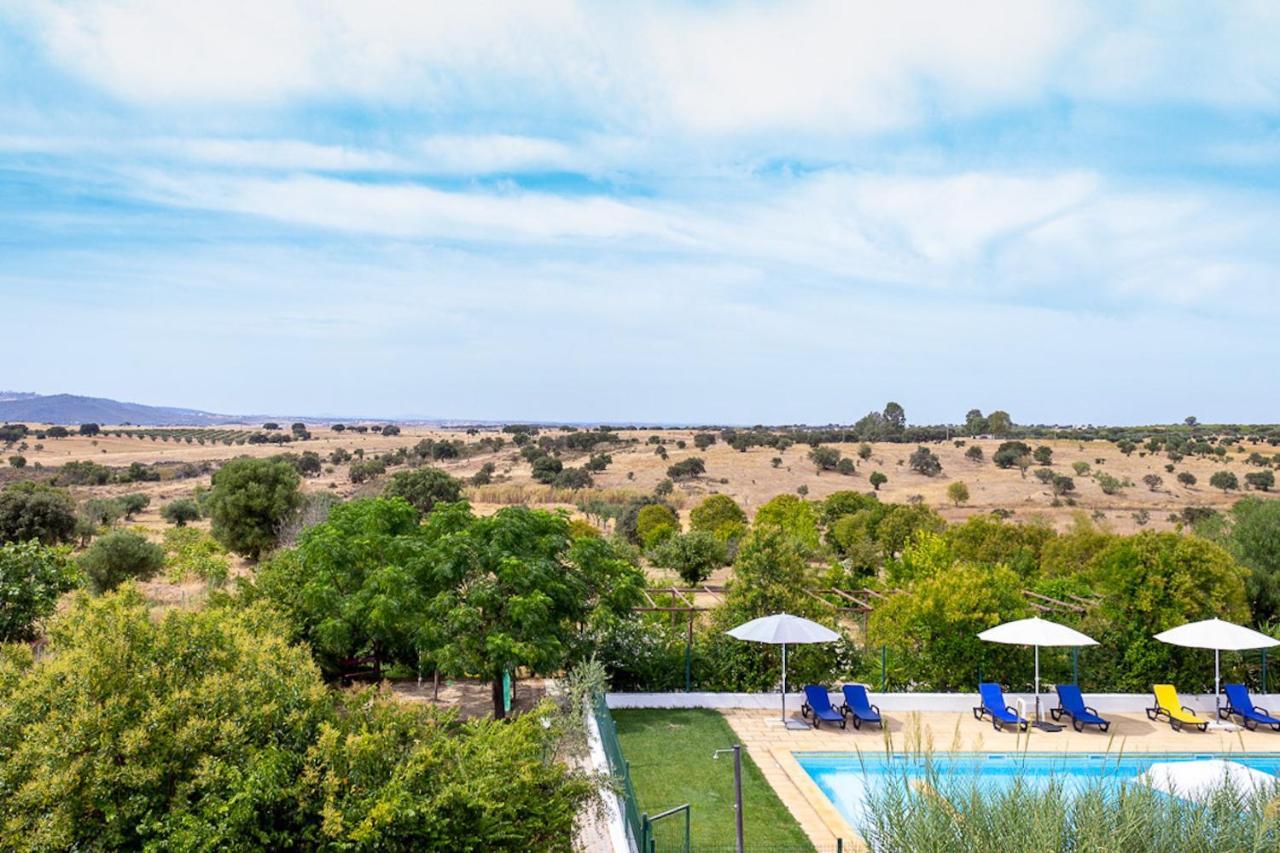 Monte Do Colmeal - Country House & Wine Guest House Mourao Bagian luar foto