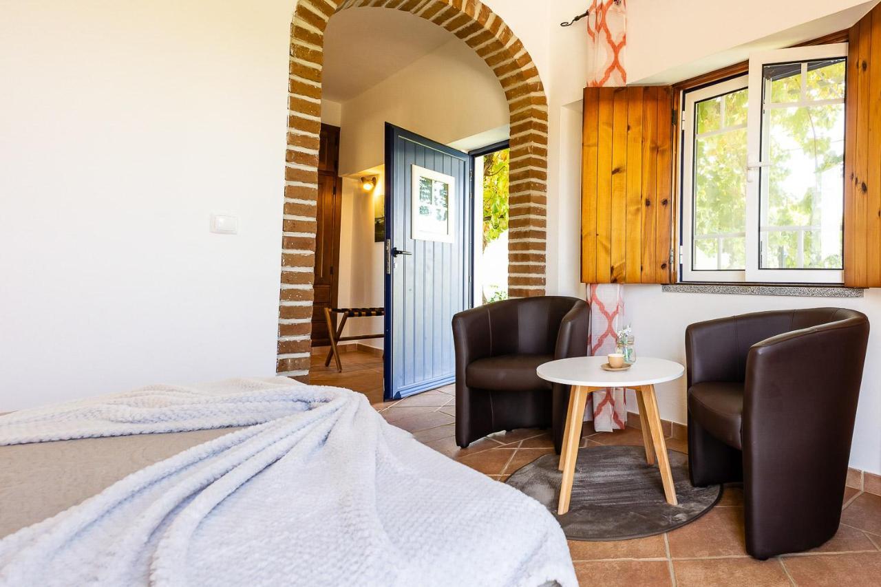 Monte Do Colmeal - Country House & Wine Guest House Mourao Bagian luar foto