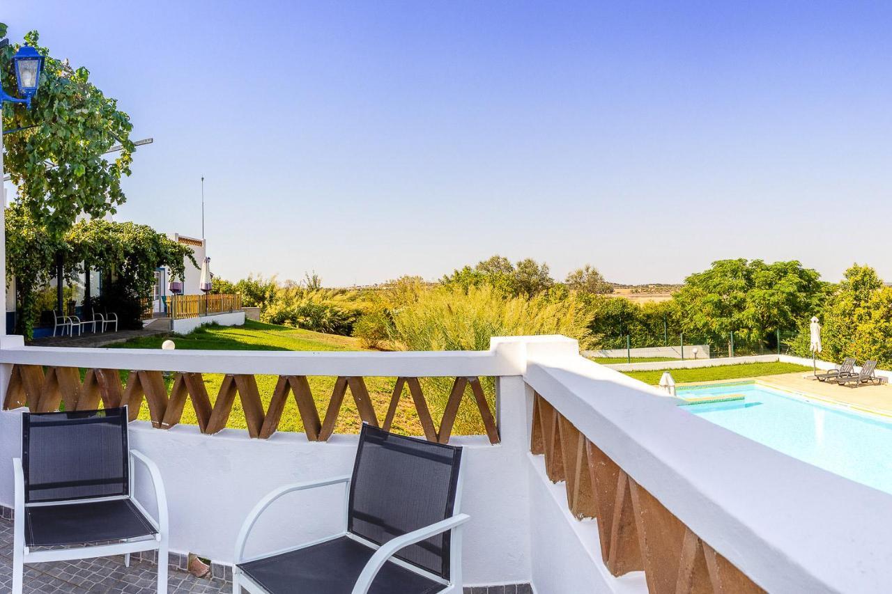 Monte Do Colmeal - Country House & Wine Guest House Mourao Bagian luar foto